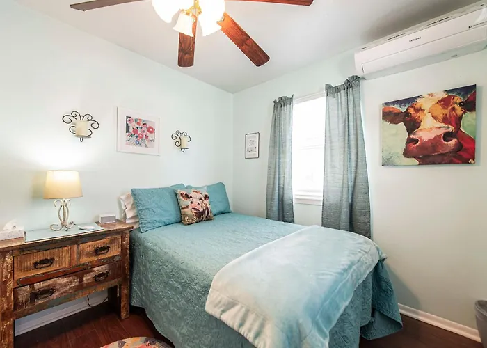 Songbird Haven Cozy Country Getaway