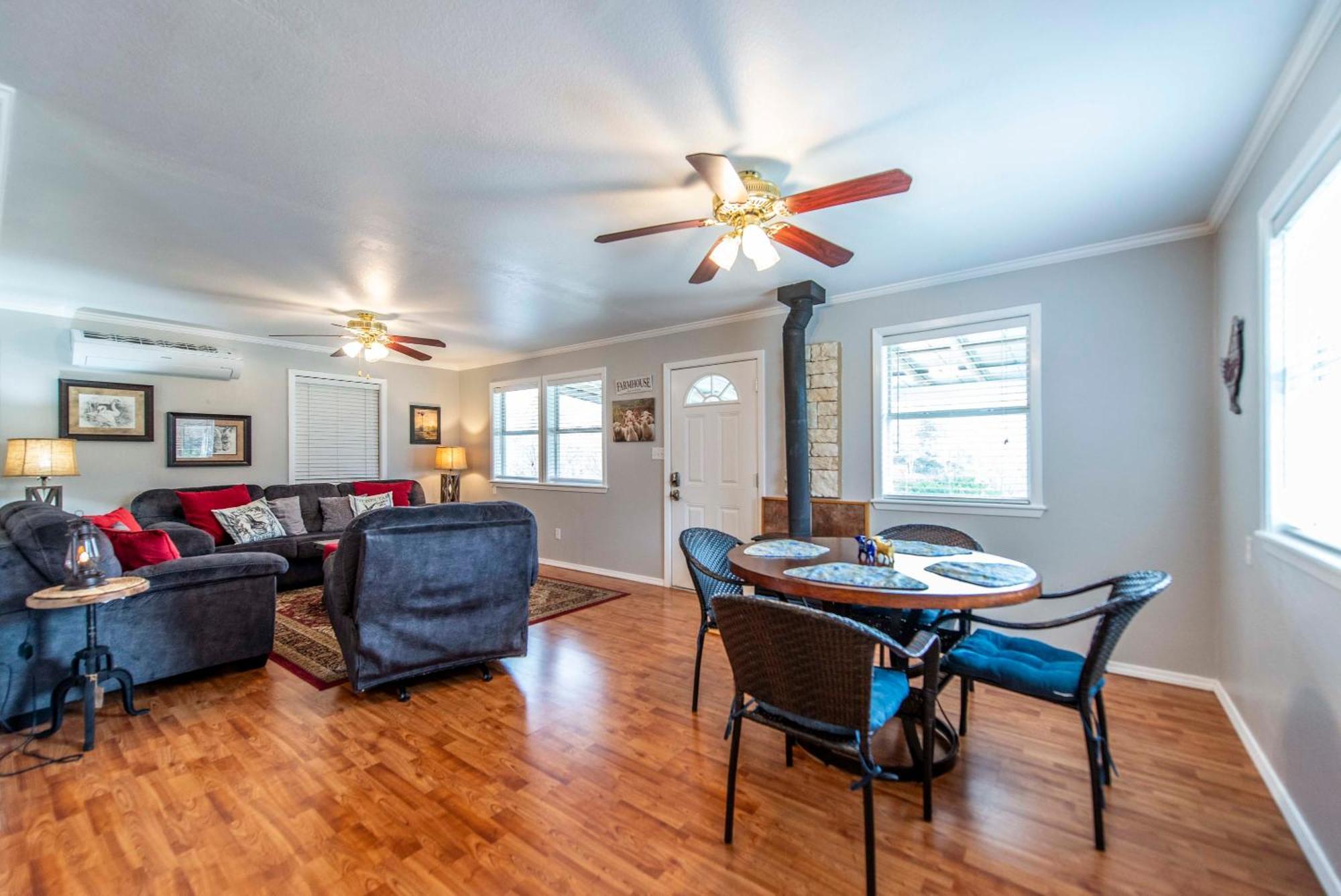 Songbird Haven Cozy Country Getaway * Waco